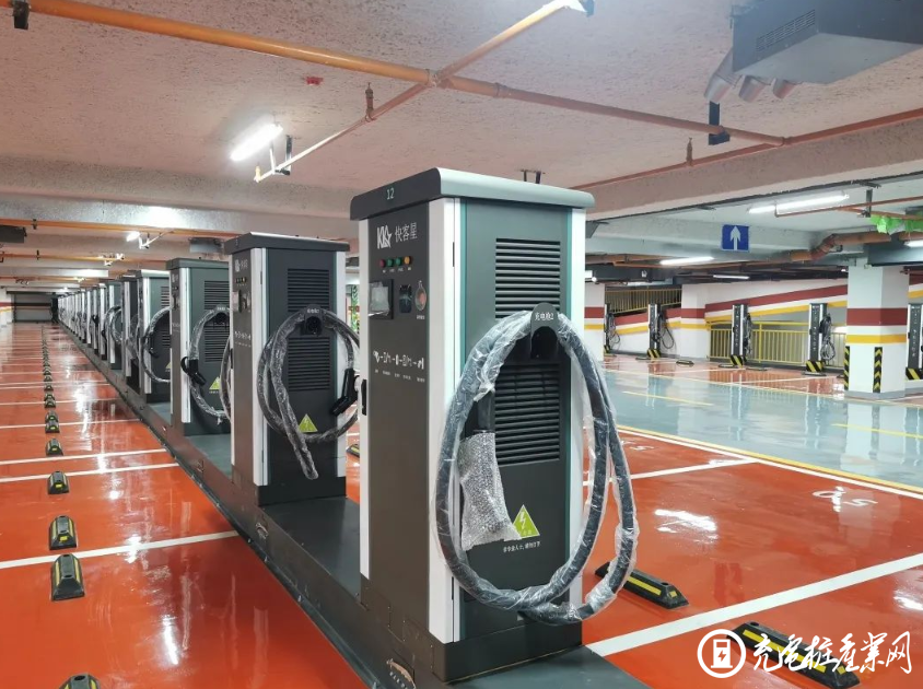 康普利汽車充電樁品牌合作：共創(chuàng)低碳出行新紀(jì)元